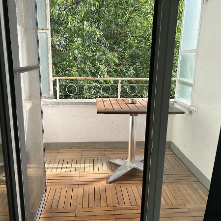 Mit Balkon Am Rhein *