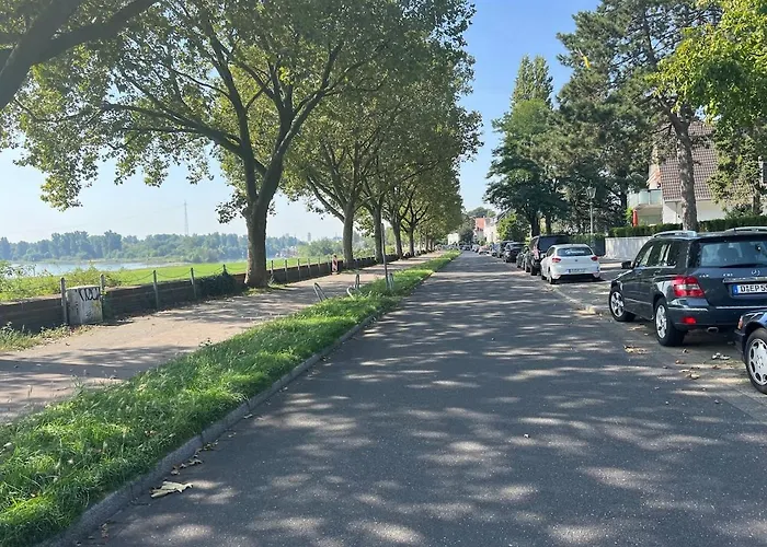 Mit Balkon Am Rhein Düsseldorf